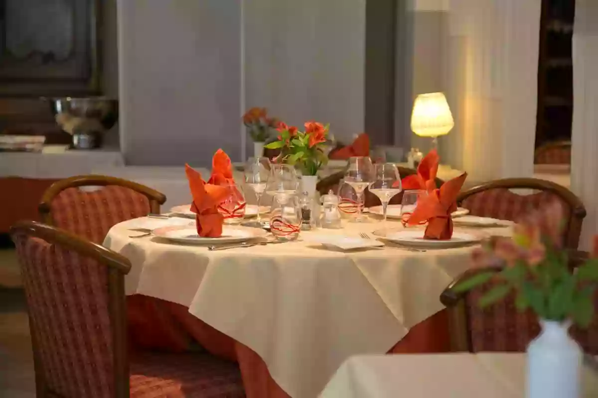 Le restaurant - Auberge De La Rose - restaurant DOUE-EN-ANJOU - les meilleurs restaurant de DOUE-EN-ANJOU