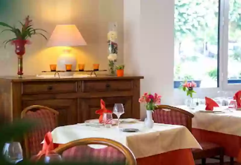 Le restaurant - Auberge De La Rose - restaurant DOUE-EN-ANJOU - manger a DOUE-EN-ANJOU